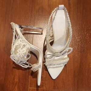 Pearl-Embellished white Lace clear Heels mules/shoes "she is Cheval" crystals 8